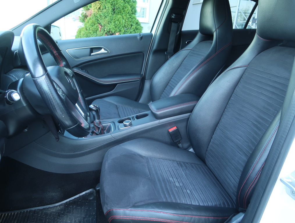 Mercedes-Benz A