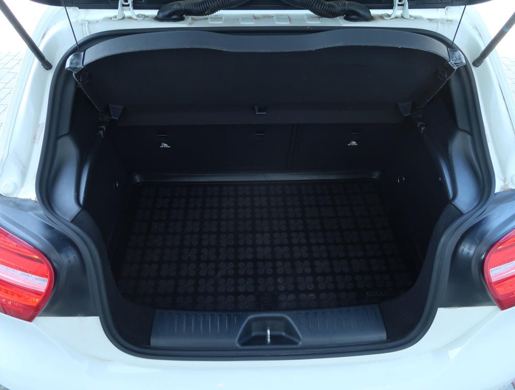 Mercedes-Benz A