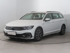 Volkswagen Passat - 2020