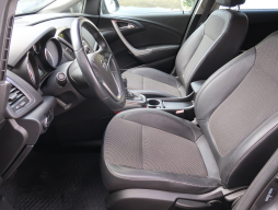 Opel Astra 2011
