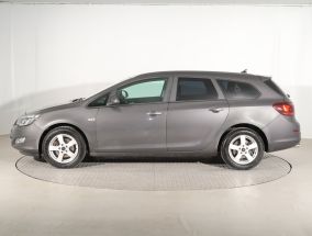 Opel Astra - 2011