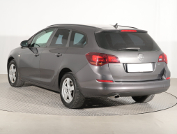 Opel Astra 2011