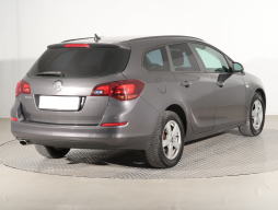 Opel Astra 2011