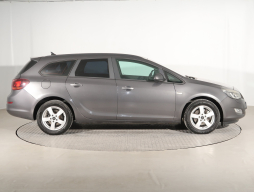 Opel Astra 2011