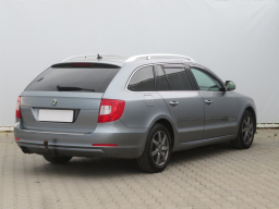 Škoda Superb 2010