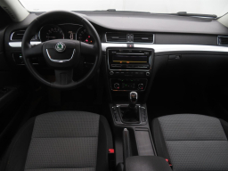 Škoda Superb 2010