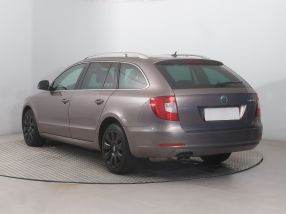 Skoda Superb - 2011