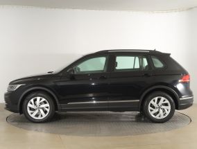 Volkswagen Tiguan - 2021