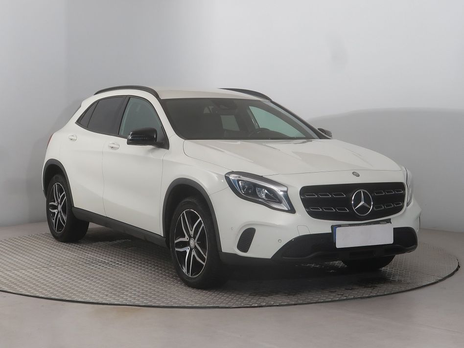 Mercedes-Benz GLA - 2018