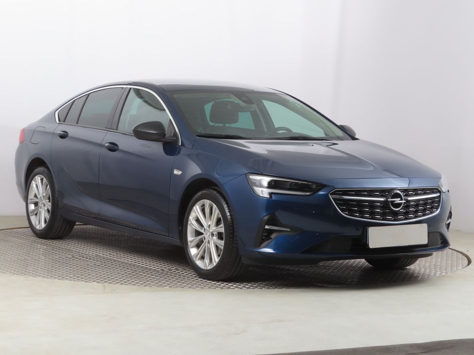 Opel Insignia - 2021