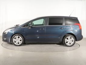 Peugeot 5008 - 2012