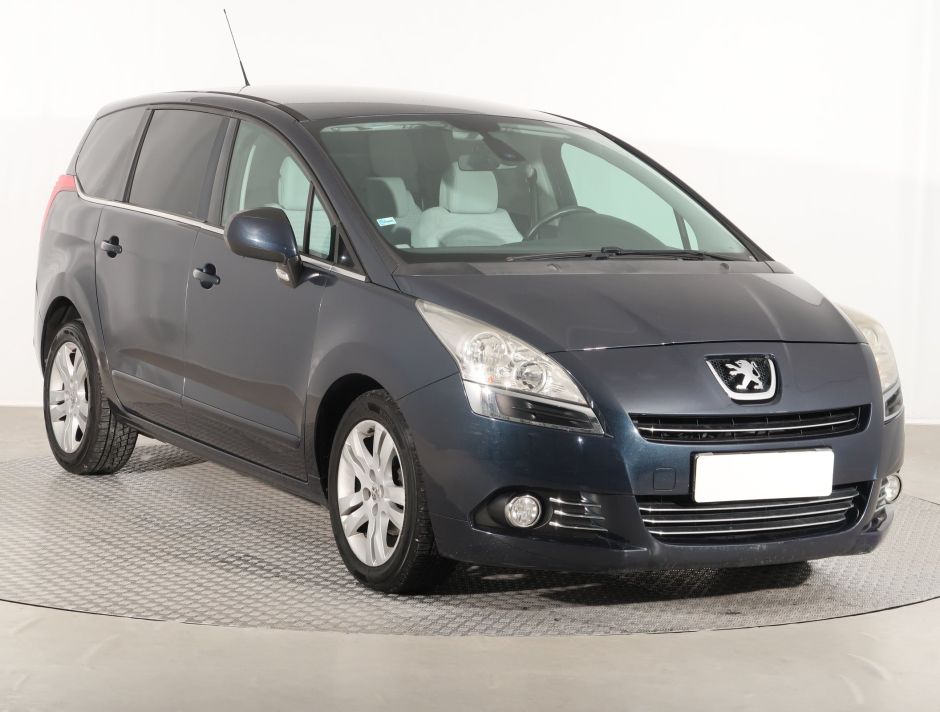 Peugeot 5008 - 2012