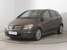Mercedes-Benz B - 2011