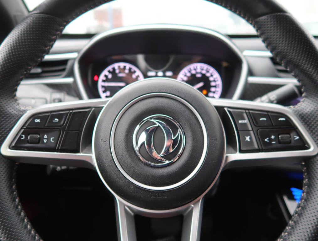 Dongfeng Fengon 5