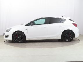 Opel Astra - 2014