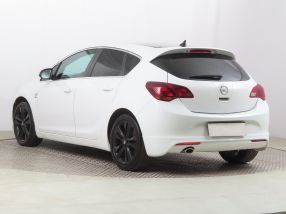 Opel Astra - 2014