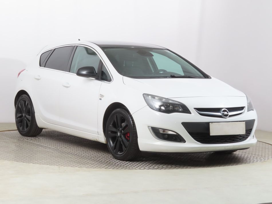 Opel Astra - 2014