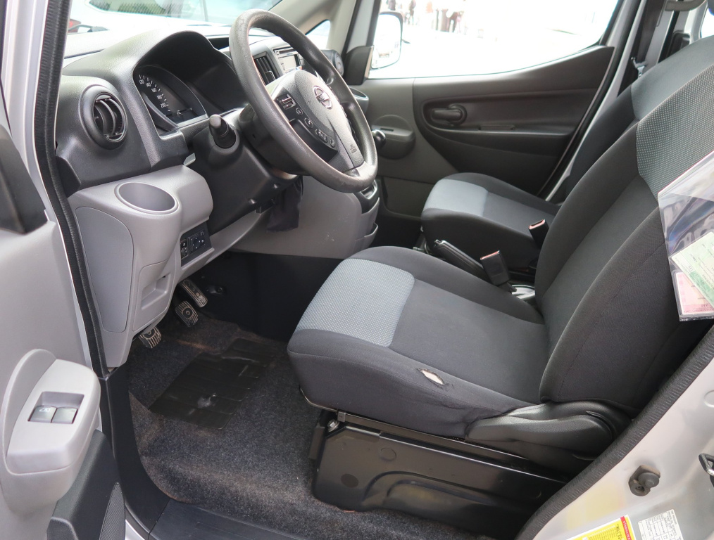 Nissan NV200