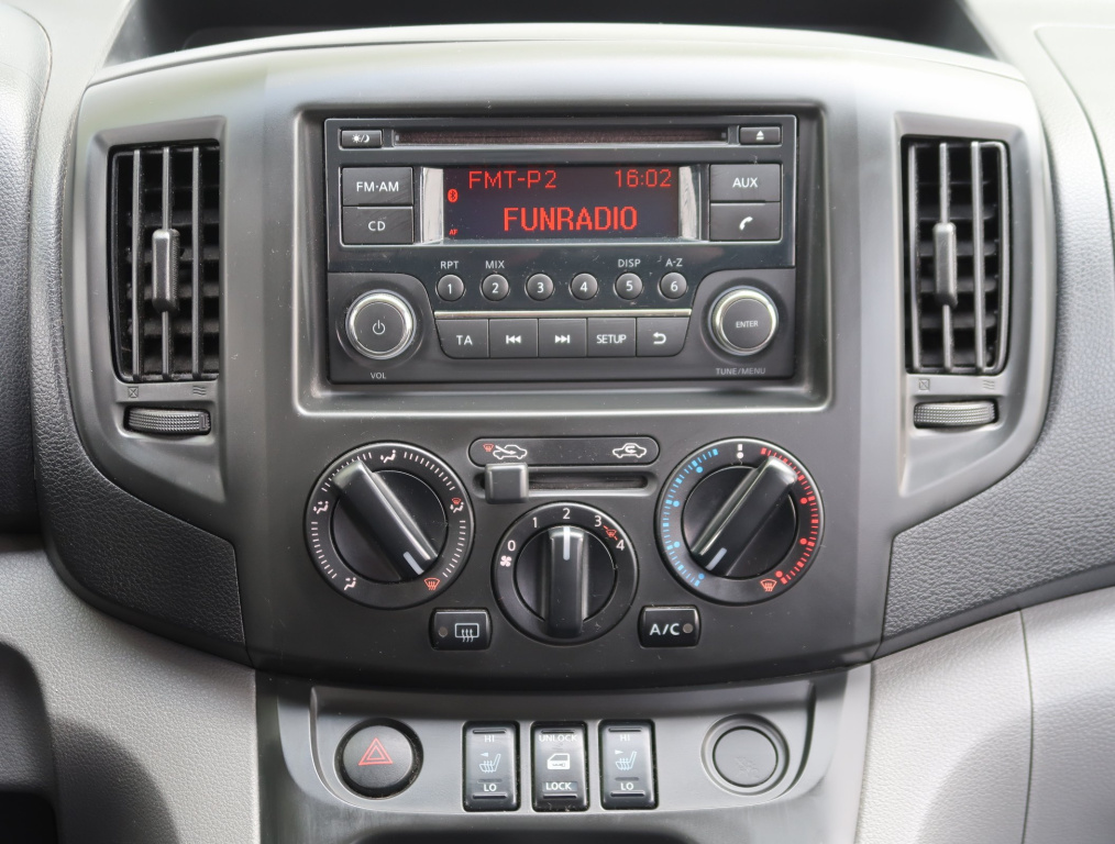 Nissan NV200
