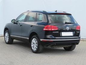 Volkswagen Touareg - 2015