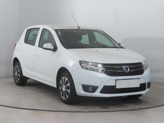 Dacia Sandero 2015