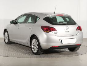 Opel Astra - 2010