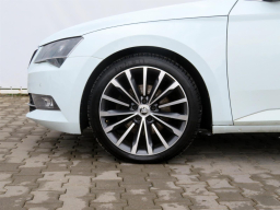 Škoda Superb 2016