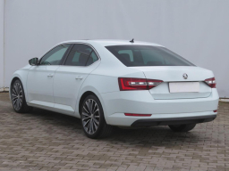 Škoda Superb 2016
