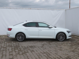 Škoda Superb 2016