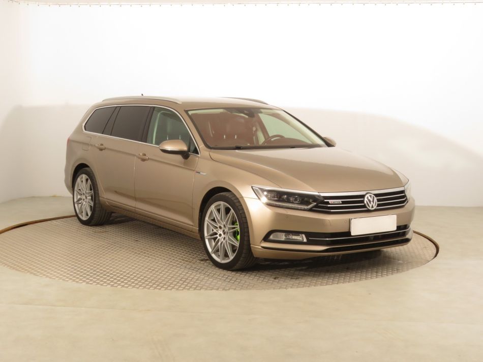 Volkswagen Passat - 2016