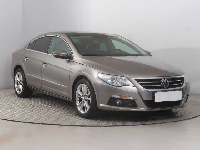 Volkswagen Passat CC, 2010