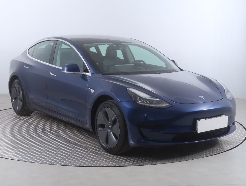 Tesla Model 3 - 2019
