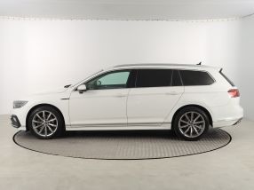 Volkswagen Passat - 2020