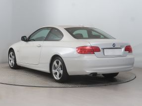 BMW 3 - 2011