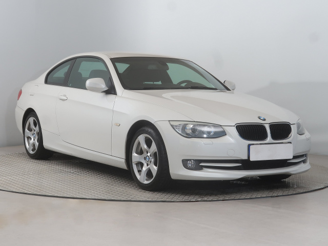 BMW 3 2011