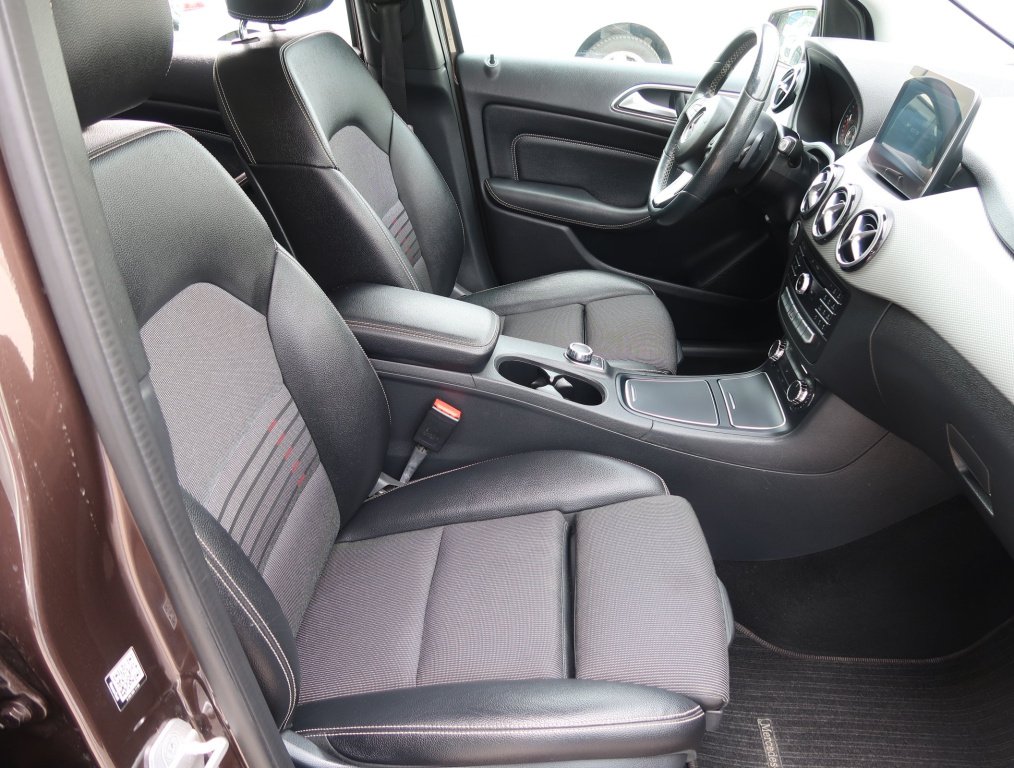 Mercedes-Benz B
