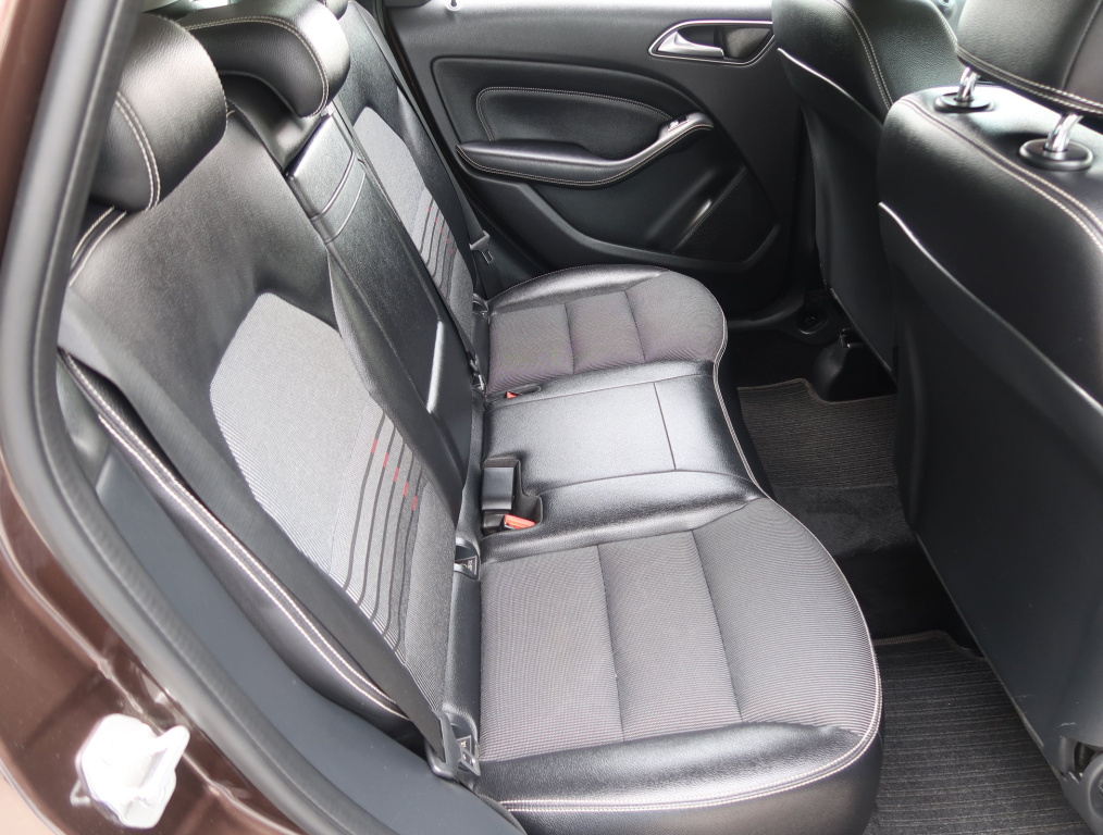Mercedes-Benz B