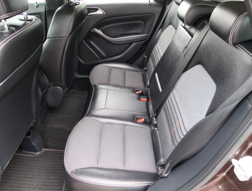 Mercedes-Benz B