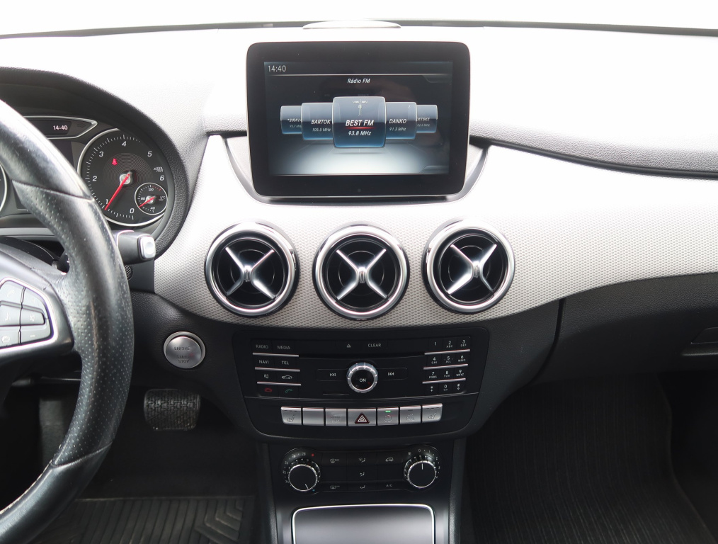Mercedes-Benz B