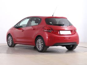 Peugeot 208 - 2016