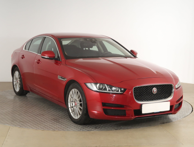 Jaguar XE 2017
