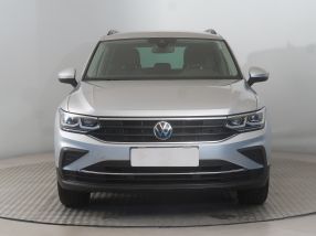 Volkswagen Tiguan - 2021