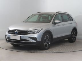 Volkswagen Tiguan - 2021