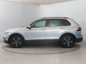 Volkswagen Tiguan - 2021
