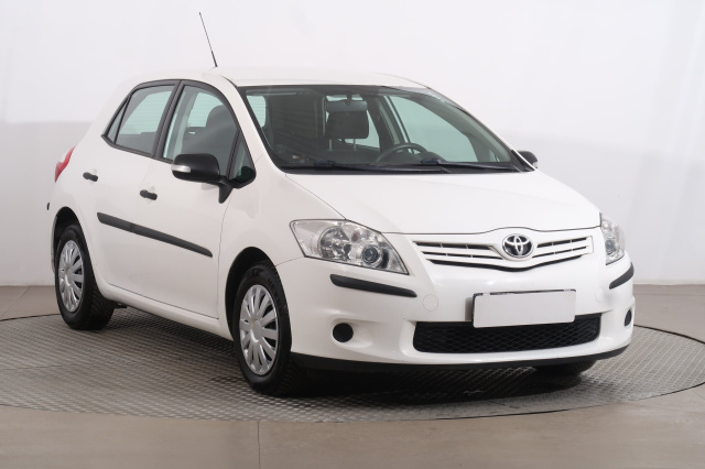 Toyota Auris 2010