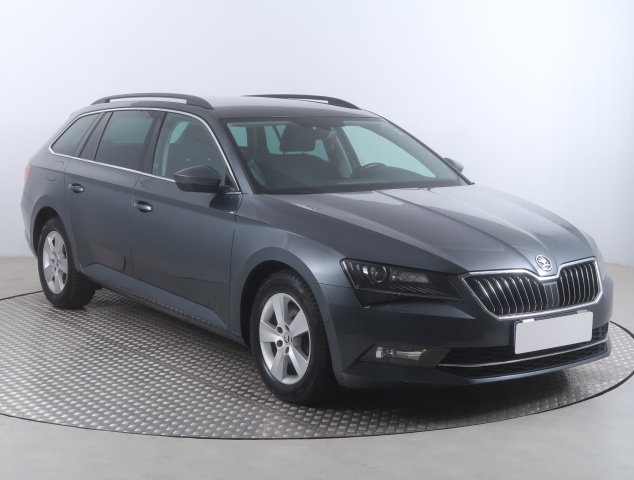 Škoda Superb 2016