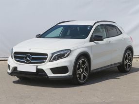 Mercedes-Benz GLA - 2015