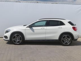 Mercedes-Benz GLA - 2015