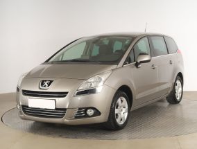 Peugeot 5008 - 2011