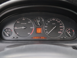 Peugeot 607 2002